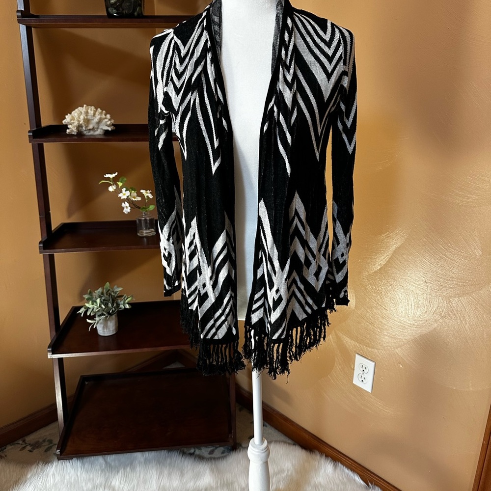 Lightweight graphic open front cardigan